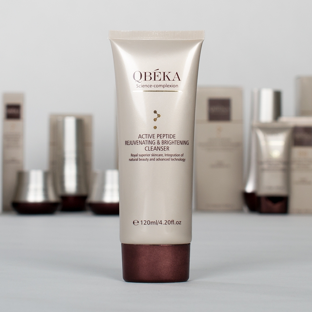 Очищуючий засіб Active Peptide Rejuvenating & Brightening Cleanser з ефектом омолодження і відбілюючим ефектом Очищуючий засіб Active Peptide Rejuvenating & Brightening Cleanser з ефектом омолодження і відбілюючим ефектом