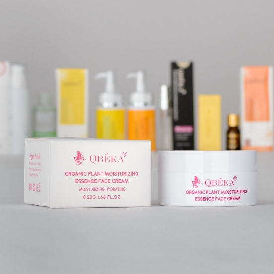 органічний крем для обличчя Organic Plant Moisturizing Essence Face Cream